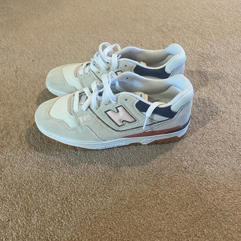 New Balance 550 in Size 8